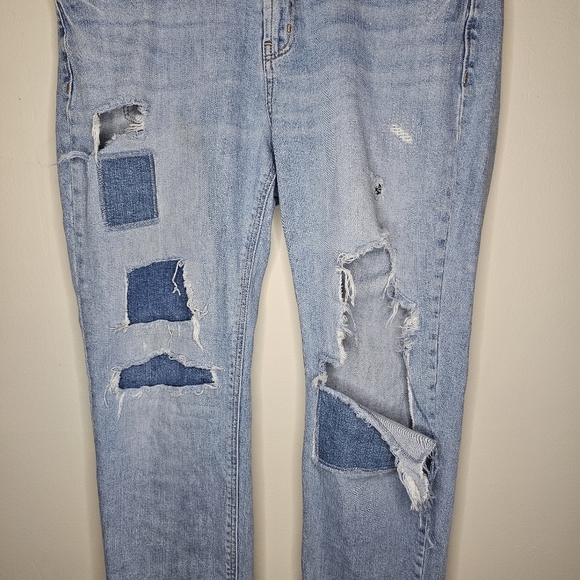 Old Navy Boyfriend Jeans Distressed Medium Wash Patched Size 8 - Picture 2 of 10